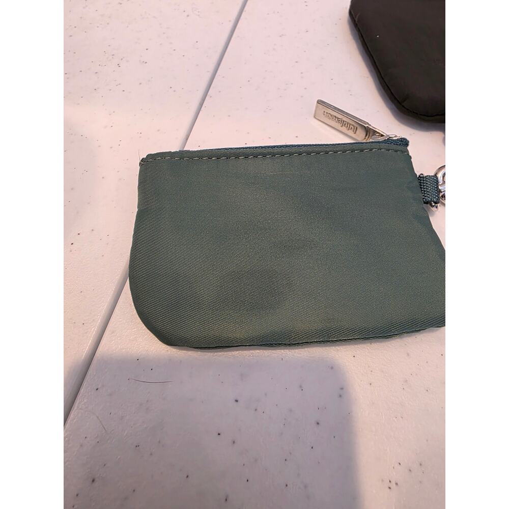 Lululemon Dual Pouch Wristlet Green and Sage Keychain Wallet Coin Pouch Women - Picture 3 of 3
